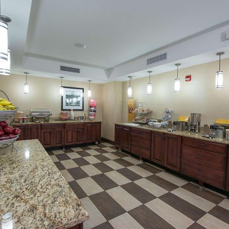 Hampton Inn Бисмарк Экстерьер фото