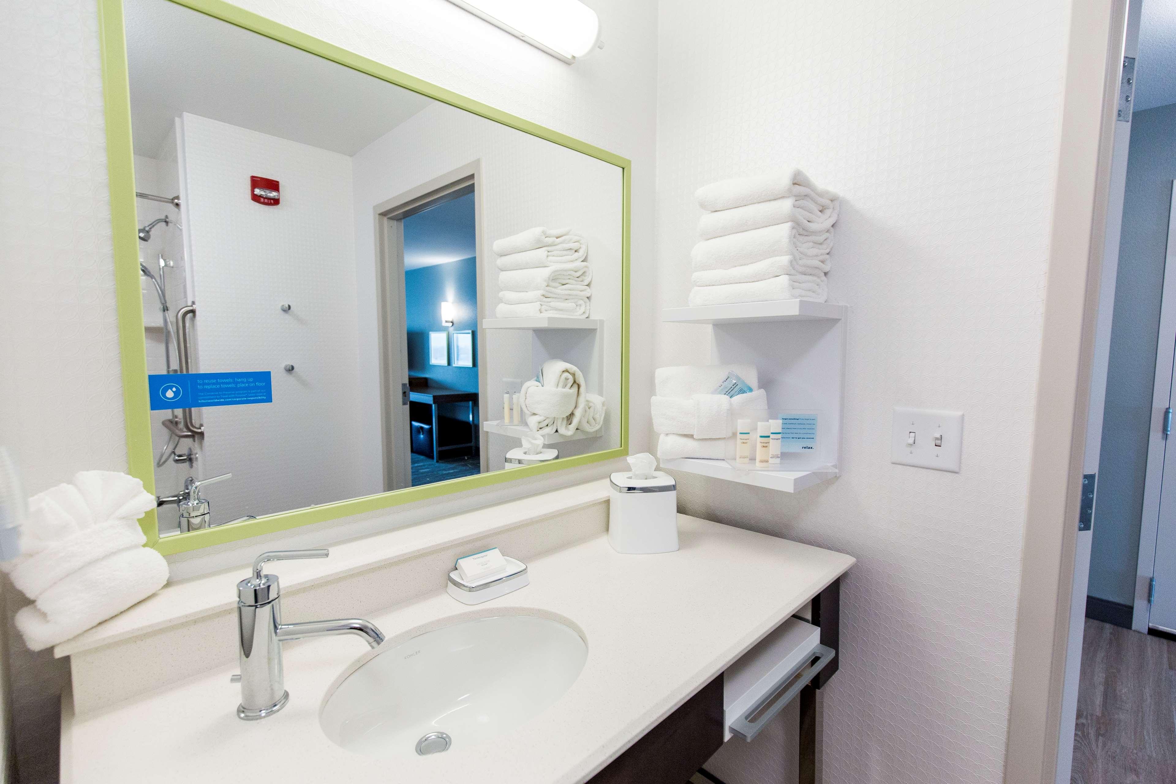 Hampton Inn Бисмарк Экстерьер фото