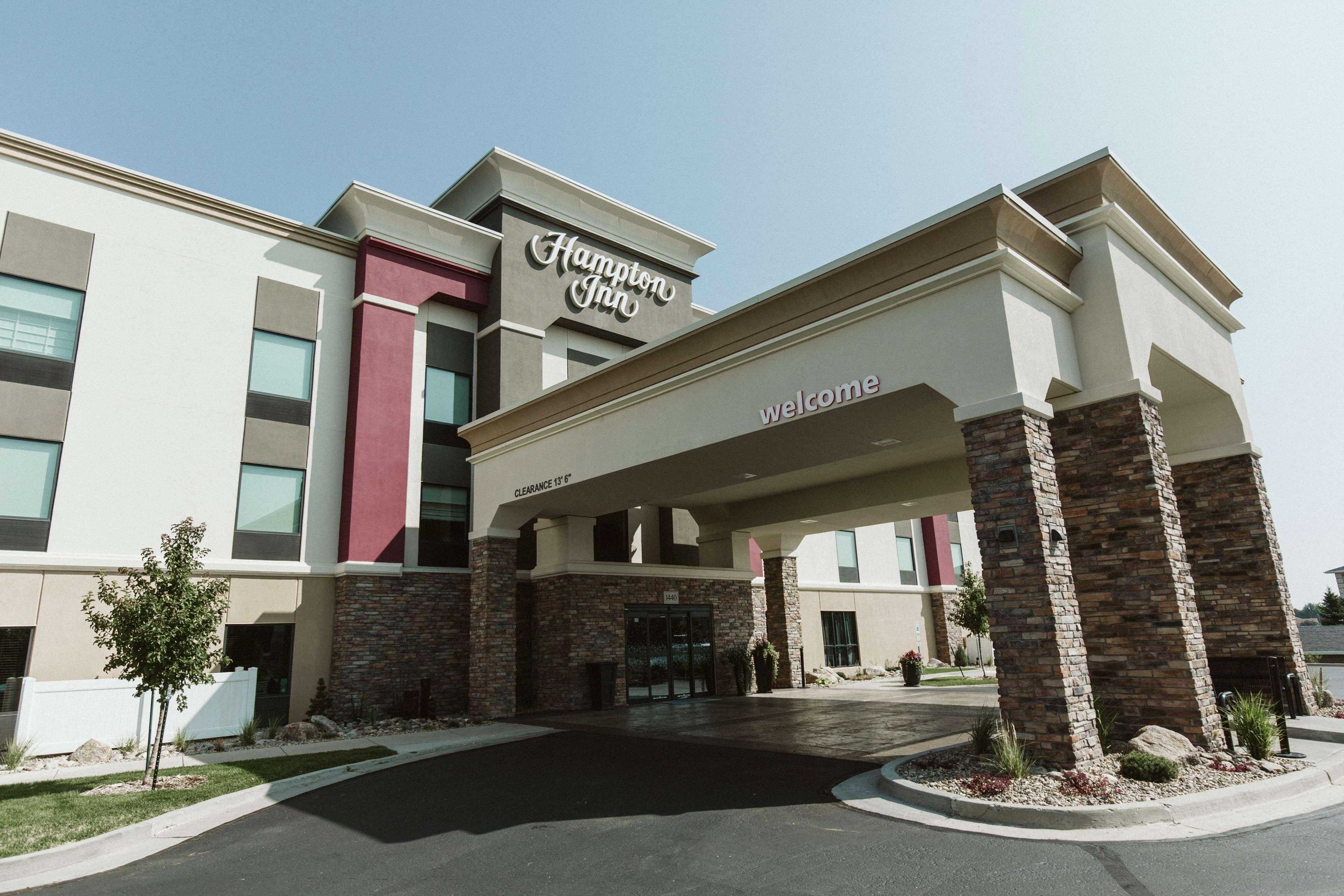 Hampton Inn Бисмарк Экстерьер фото