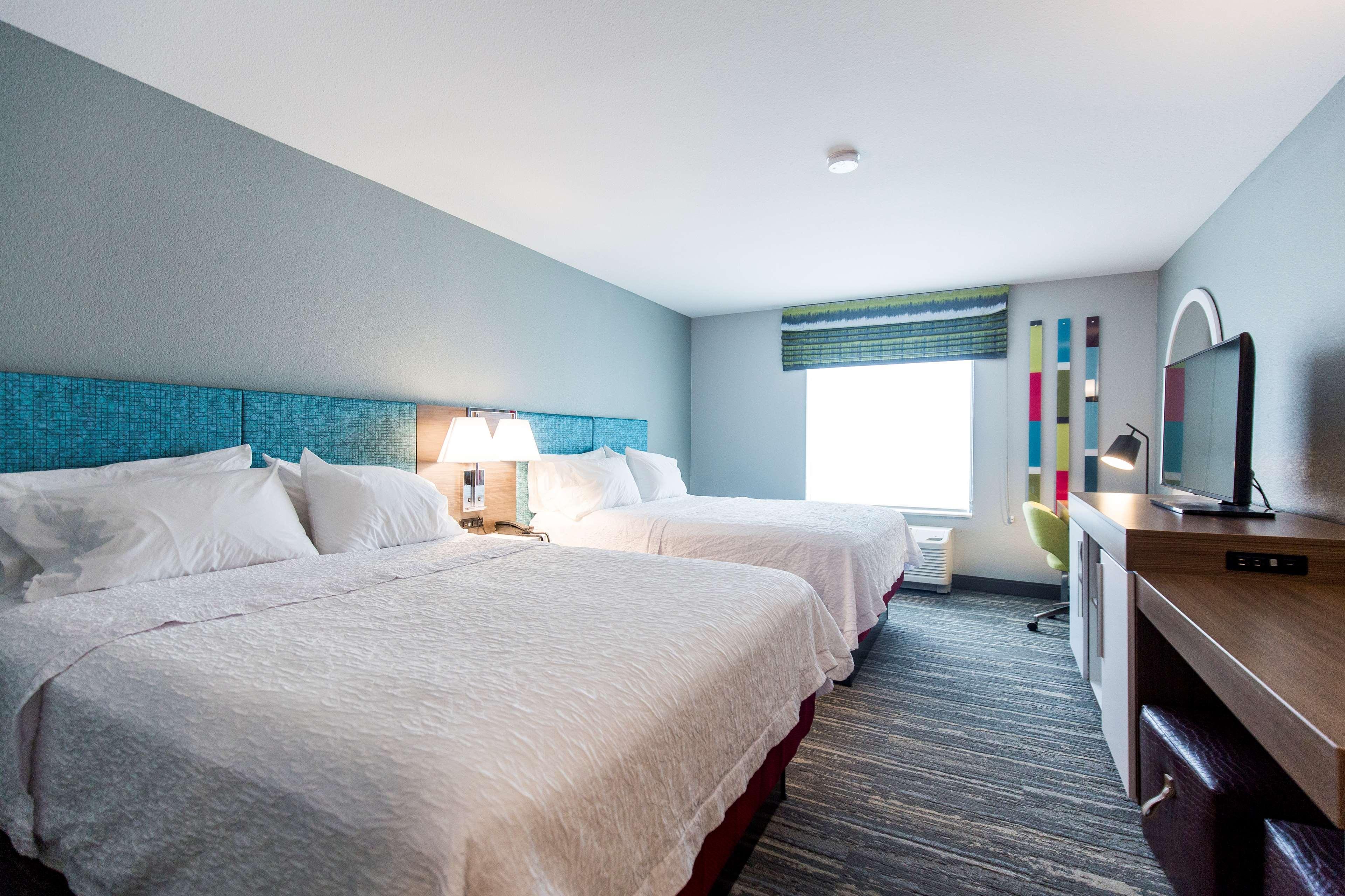 Hampton Inn Бисмарк Экстерьер фото