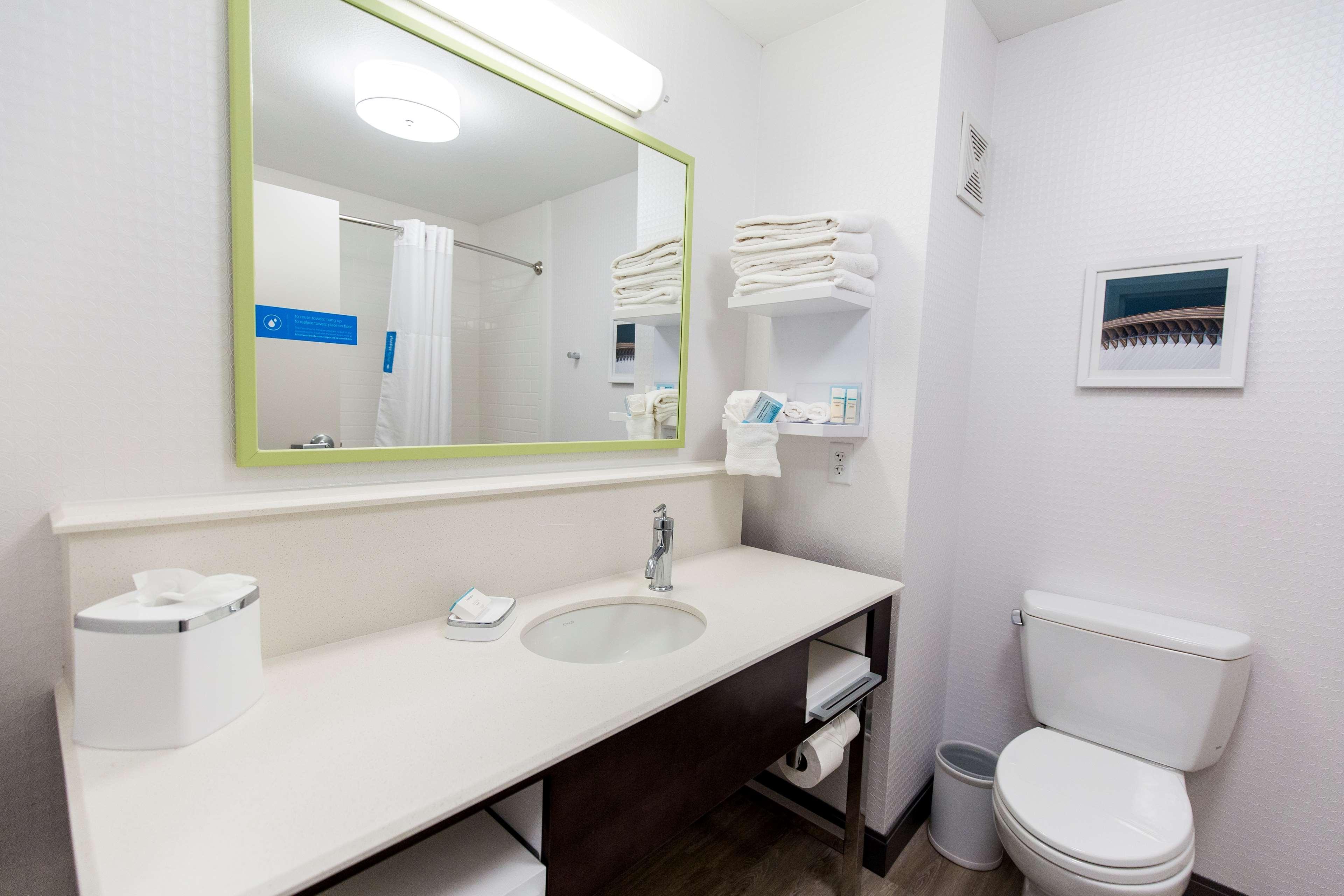 Hampton Inn Бисмарк Экстерьер фото