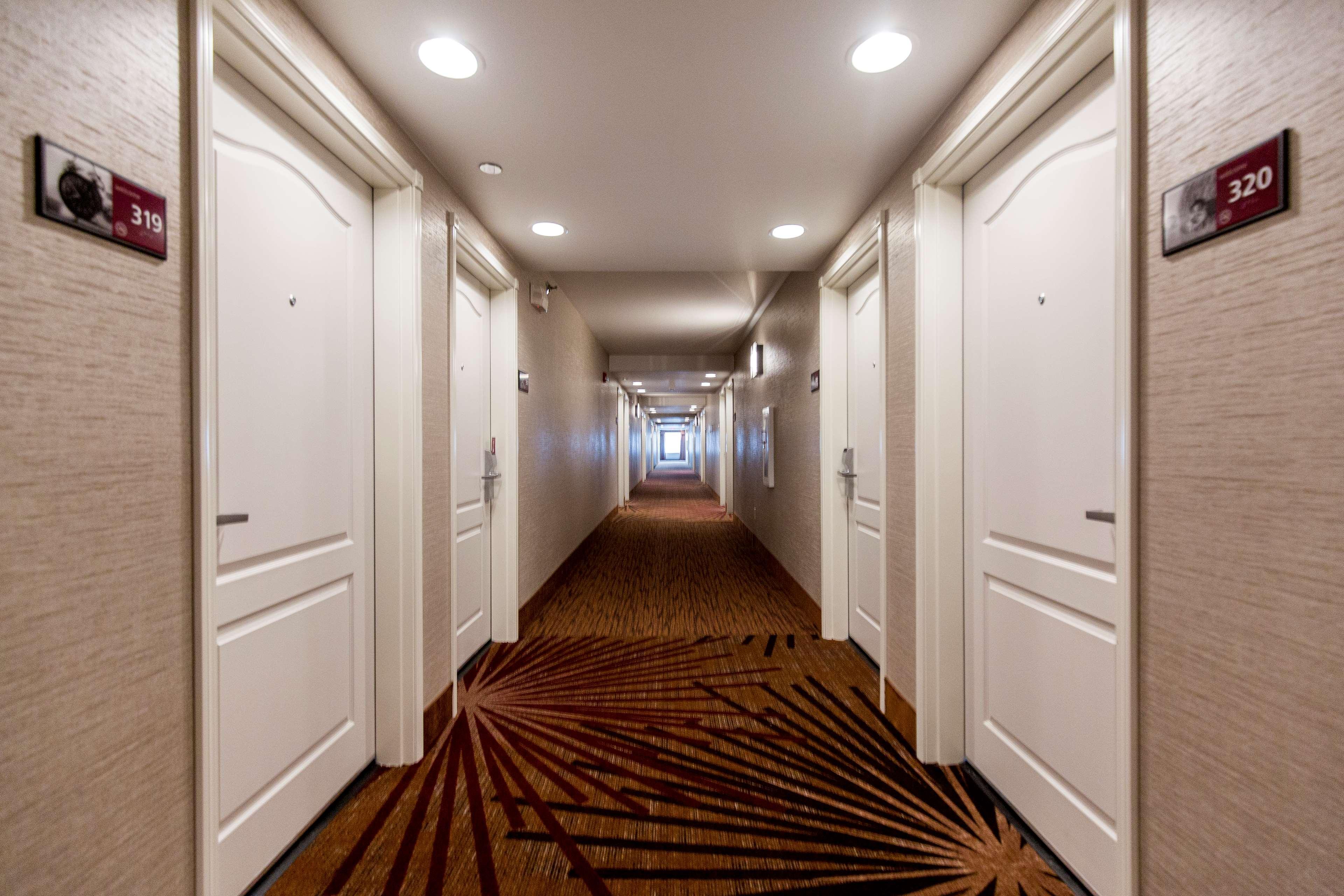 Hampton Inn Бисмарк Экстерьер фото