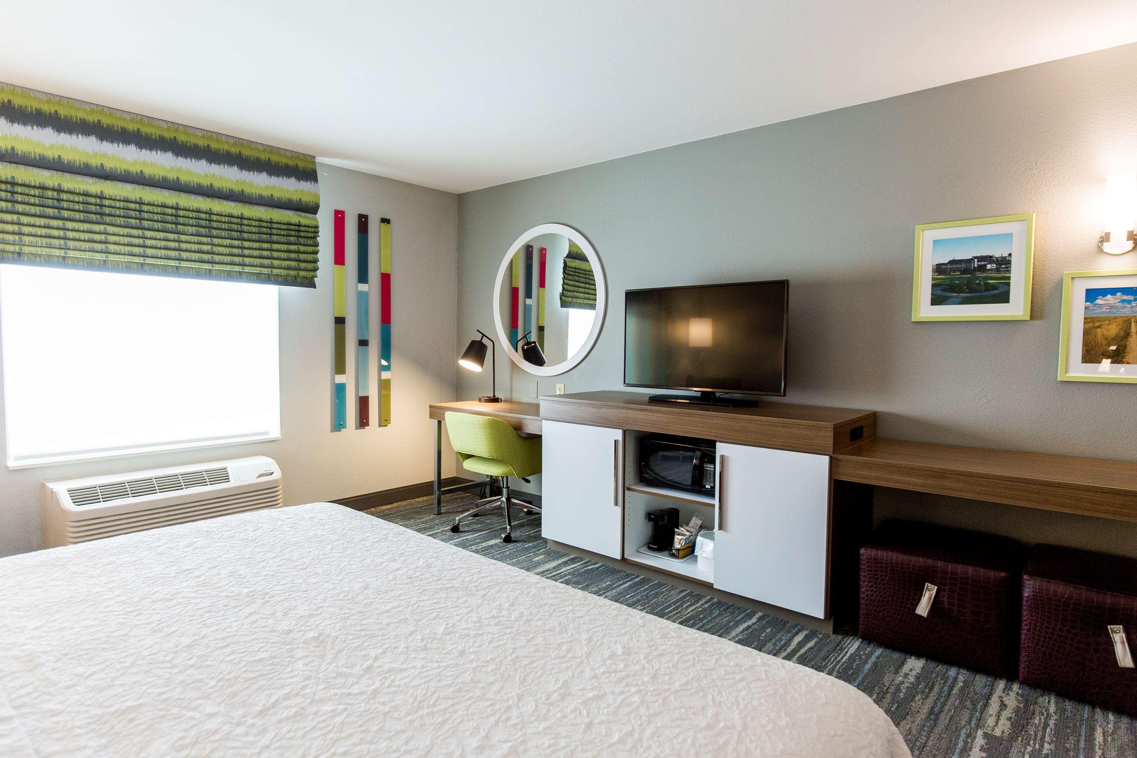 Hampton Inn Бисмарк Экстерьер фото