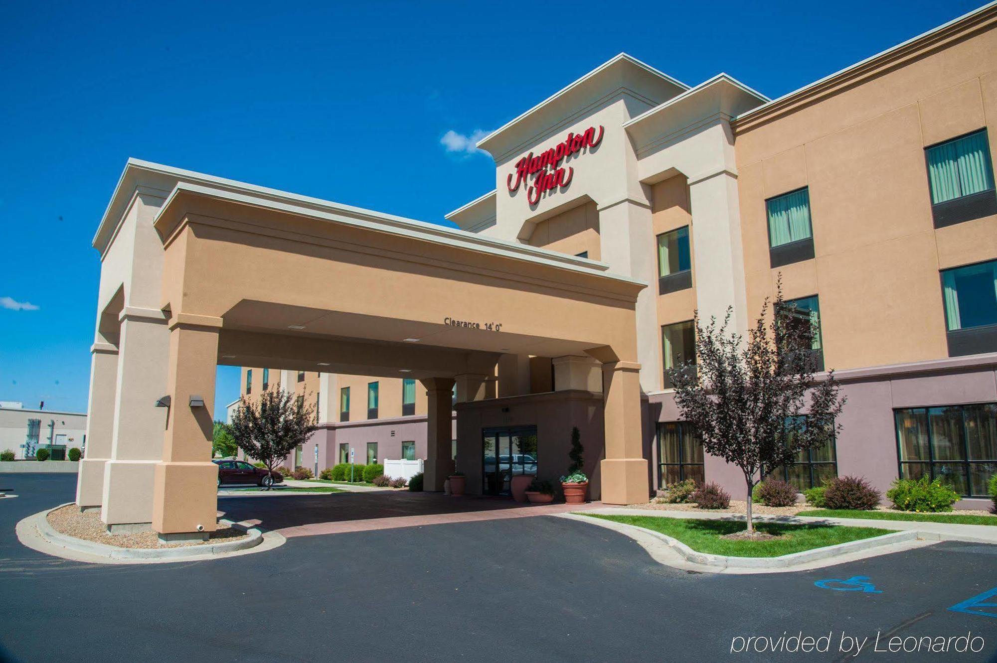 Hampton Inn Бисмарк Экстерьер фото